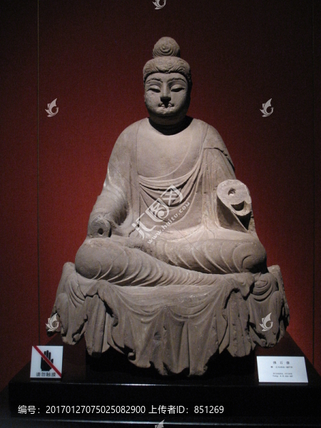 石刻佛像