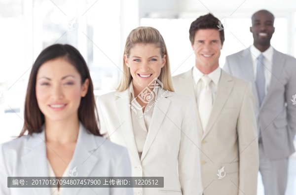 具有差分焦點(diǎn)的業(yè)務(wù)組