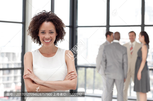 一個漂亮女人微笑的畫像業(yè)務從業(yè)務團隊