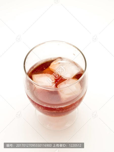 一杯蘇打水