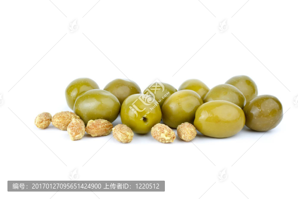 綠橄欖和一些坑