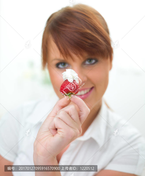 女人在廚房