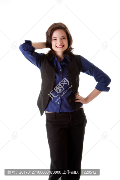 年輕女商人站在微笑