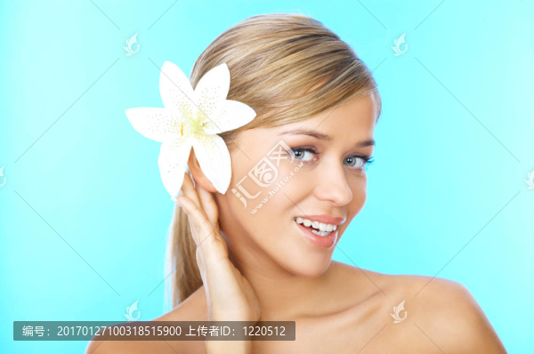 金發(fā)美女