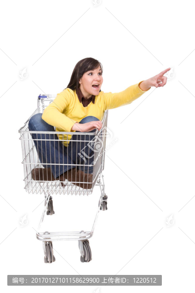 帶購物車的女人