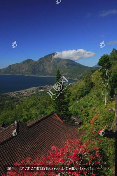 在高山巴都爾湖的景色；巴都爾山；巴厘；印度尼西亞