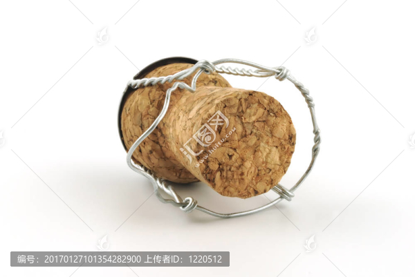 在白色背景上沒有商標標志的香檳軟木