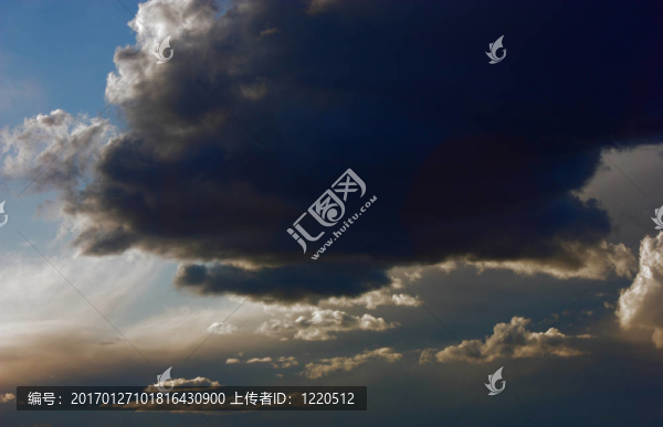 天空和云彩