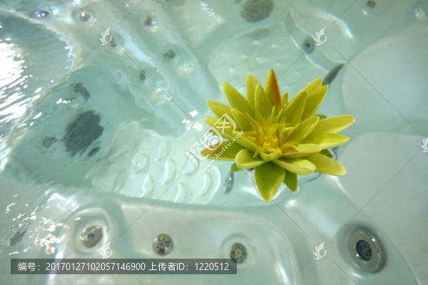按摩浴缸