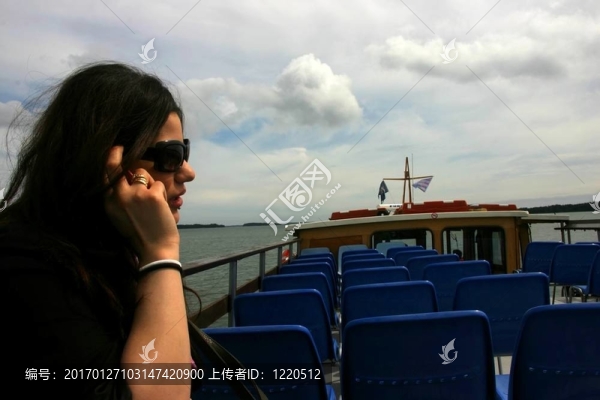 電話里的女人