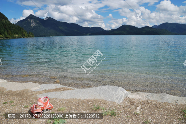 瓦爾湖