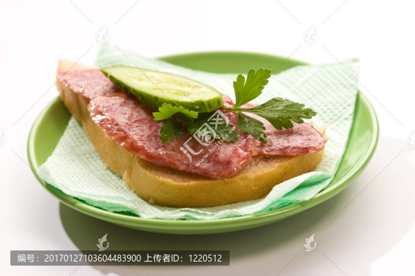 意大利臘腸三明治