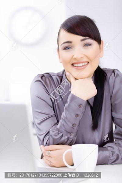 想喝杯咖啡