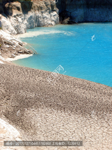 炎熱的地球，沸騰的Waimangu礦泉水；羅托魯阿；新西蘭