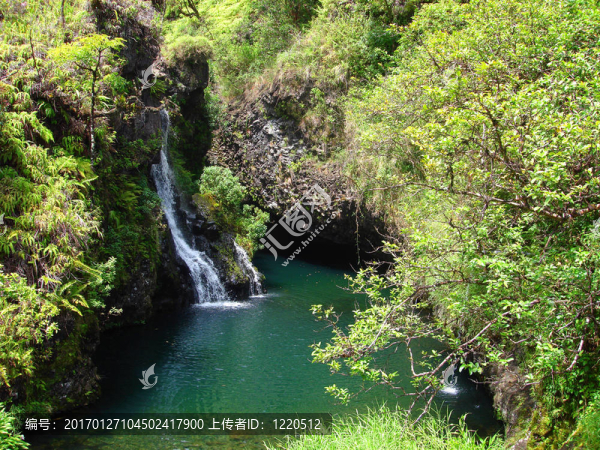 沿著哈納之路瀑布；毛伊島；夏威夷