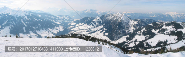 阿爾卑斯山冬季全景