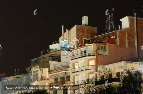 夜晚的住宅建筑