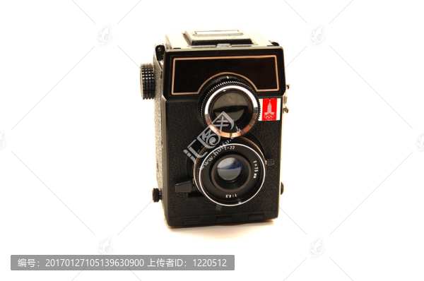 老照片相機孤立在白色背景