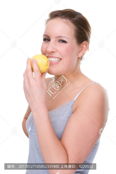 女人用檸檬