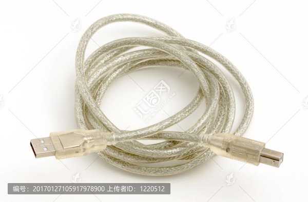 USB電纜孤立在白色背景