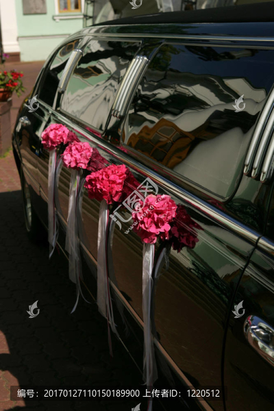 黑色的轎車
