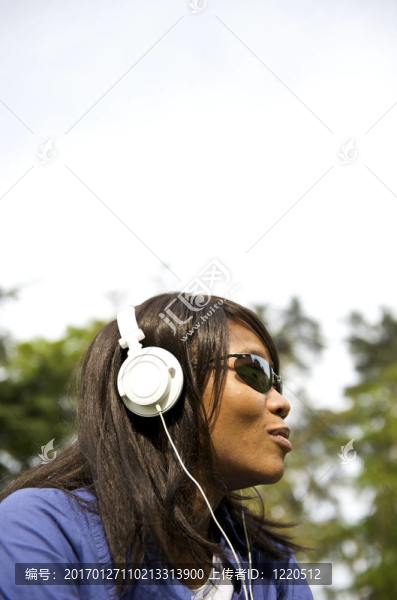 聽音樂