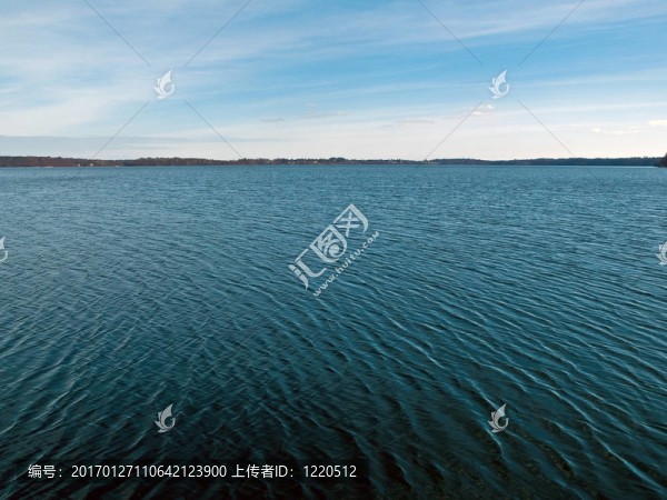 溫柔波浪的海洋觀