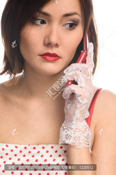優(yōu)雅的女士打電話