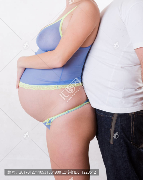 夫婦等待孩子