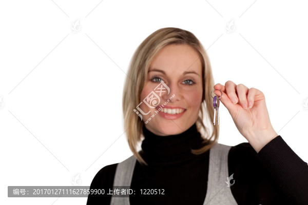 女控股車或房子鑰匙