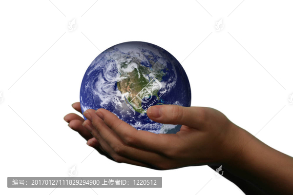 生意的女人舉著一個(gè)地球-地球的nasa.0rg客套包裝形象
