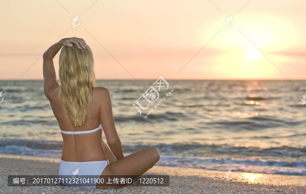 交叉腿在森塞特