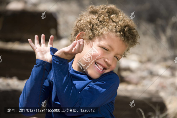 可愛(ài)的小男孩