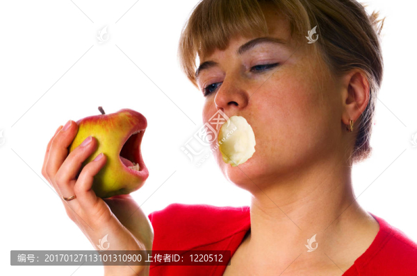 紅蘋果生氣的女人