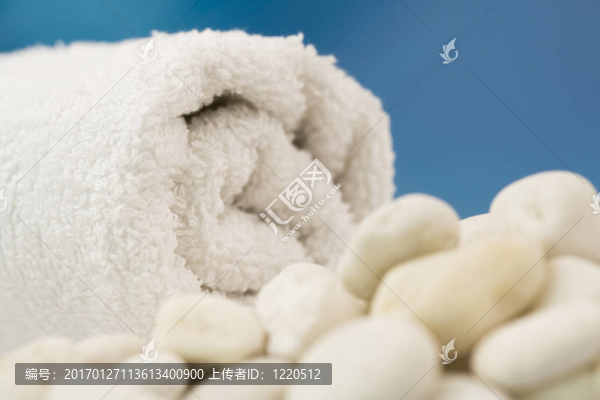 海灘上的白毛巾