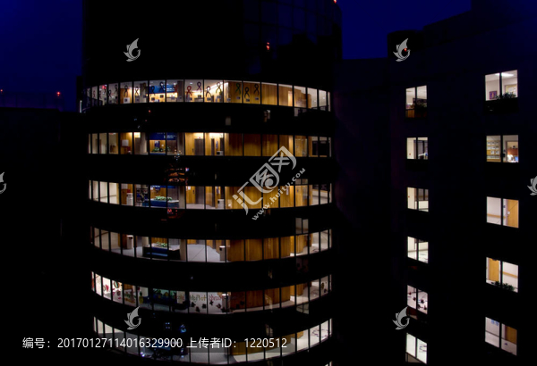 夜間辦公樓