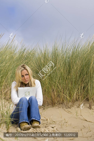 女人斷heartrd,Beach-匯圖網(wǎng) www.fosd68.com 女人斷heartrd,Beach