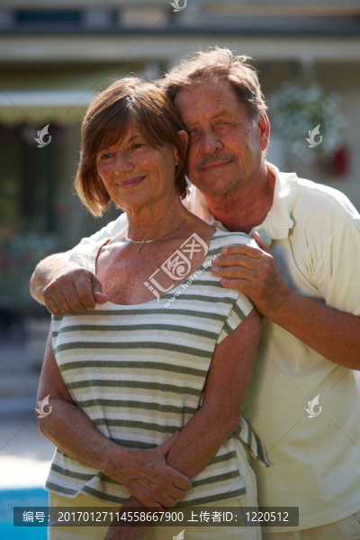 活躍老年夫婦-匯圖網(wǎng) www.fosd68.com 活躍老年夫婦