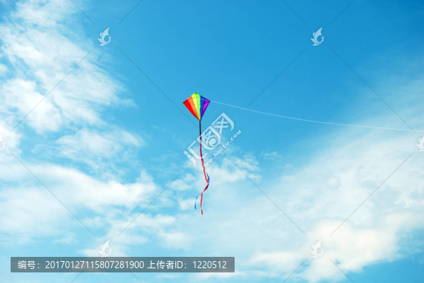 多彩的風(fēng)箏在天空-匯圖網(wǎng) www.fosd68.com 多彩的風(fēng)箏在天空