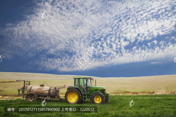 拖拉機(jī)