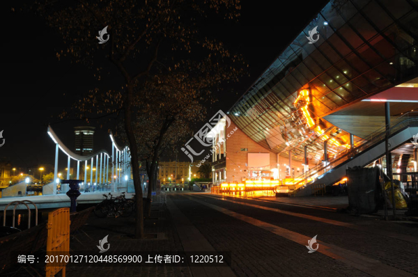 Maremagnum在巴塞羅那的夜晚
