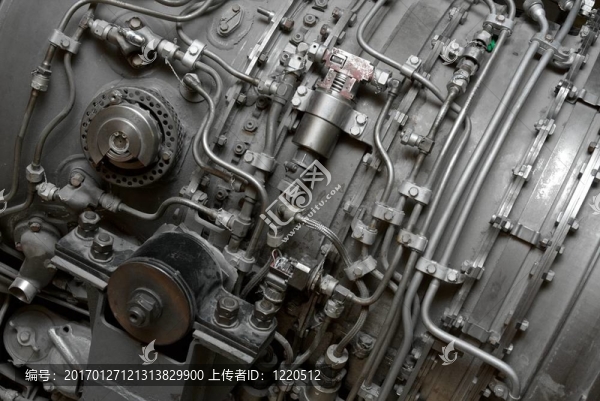 發(fā)動機(jī)