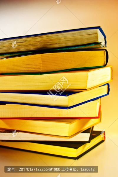 堆書