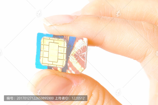 帶記憶卡的手