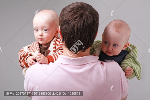 兩個孩子的父親