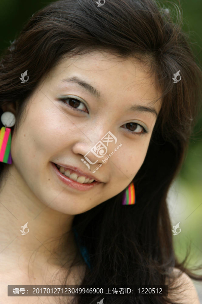 一個年輕的亞洲女人的肖像