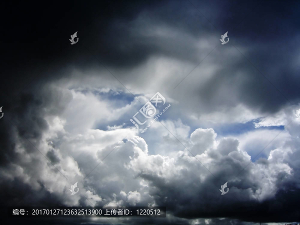 陰沉的天空