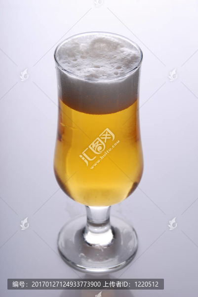 啤酒近距離玻璃-匯圖網(wǎng) www.fosd68.com 啤酒近距離玻璃