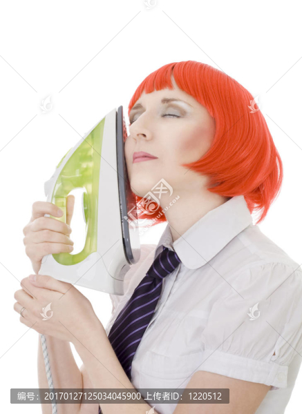 冷靜的女人用鐵