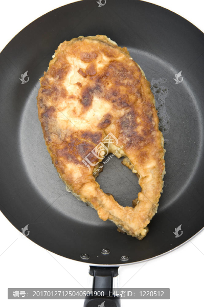 油炸魚排上鏊子特寫